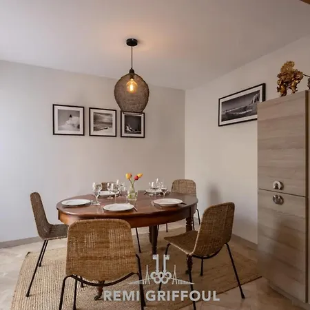 Будинок відпочинку La Maison Du Jardin Center 5 Guests *