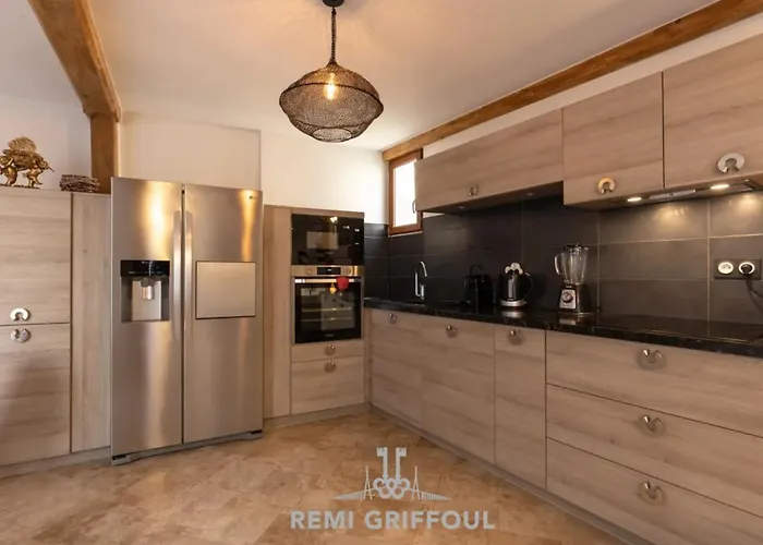 La Maison Du Jardin Center 5 Guests *