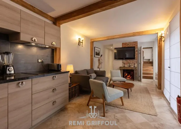 Дом отдыха La Maison Du Jardin Center 5 Guests *